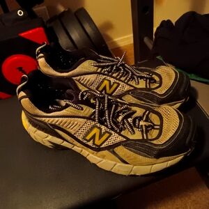 new balance 805 mens size 9